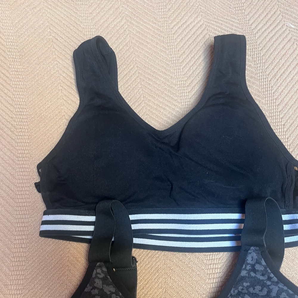 Bundle of 8 sports bras and shorts! - Picture 6 of 12